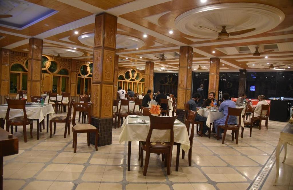 Shelton Rezidor Hotel Kumrat Road